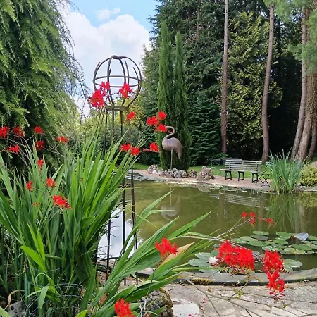 度假居 Beautiful Normandy Country *